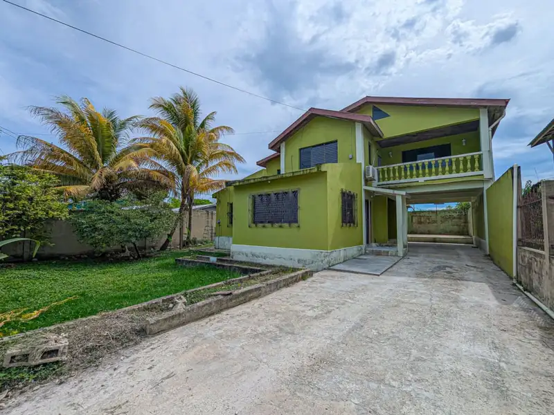 Versatile Residential/commercial Property in Kontiki Area, San Ignacio