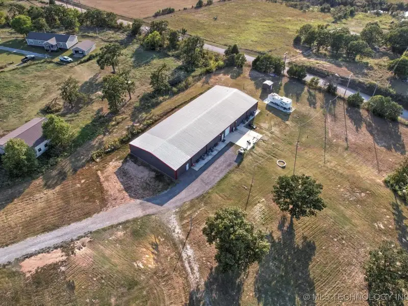 Modern Industrial Property on 9 Acres with Versatile Space and Expansion Potential