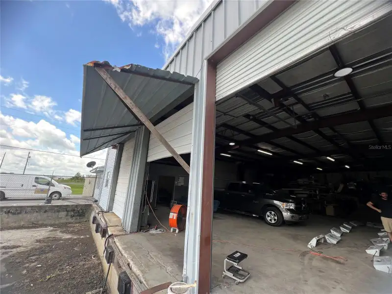 15,000 Sf Industrial Property on 1.72 Acres Near Lake City Gateway Airport