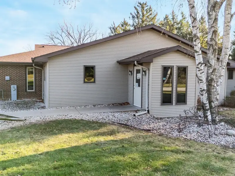 Versatile 3,100 Sq. Ft. Commercial Property Near Hwy 116 and Hwy 21