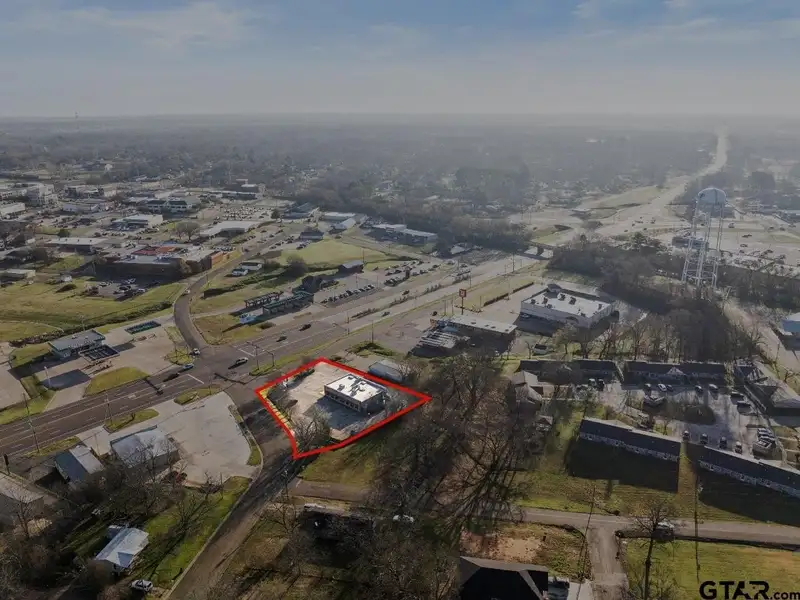 Commercial Building for Sale in Prime Location with High Visibility and Foot Traffic