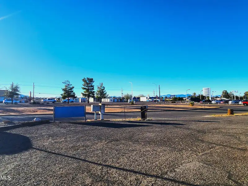 Fully Occupied Plaza with Recent Upgrades and High Visibility on Highway 92