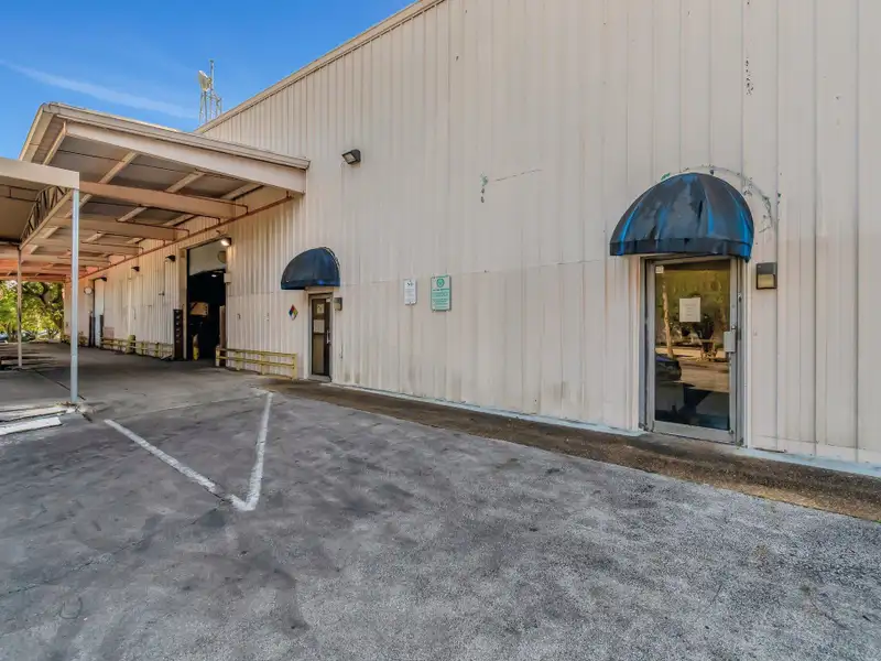 Deerfield Beach Office and Warehouse Space for Lease, 1286 Sq. Ft. Office, 47,604 Sq. Ft. Warehouse