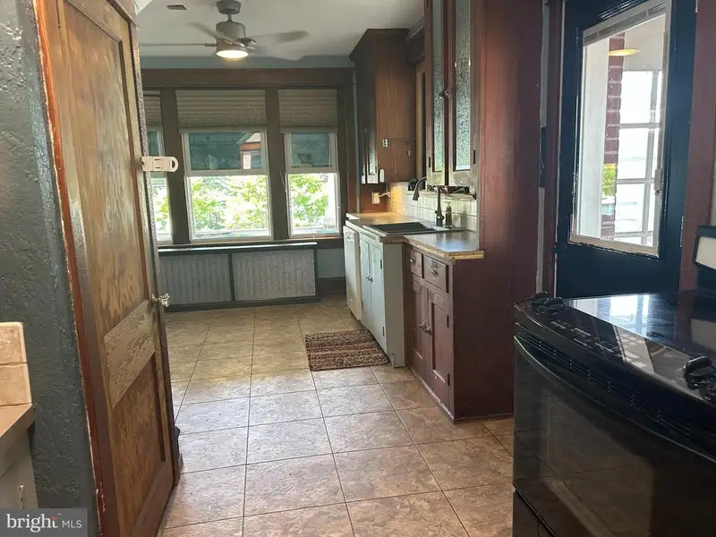 Versatile 4.5-acre Property on Bethlehem Pike with House, Barn, and Office Space