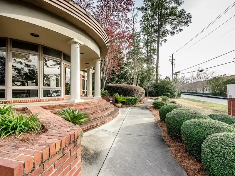 Versatile Commercial Property with Office Space Near I-75 in Valdosta's Business Hub
