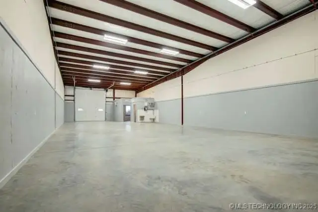 62,800 Sq Ft Insulated Industrial Building with Flexible Units in Prime Location