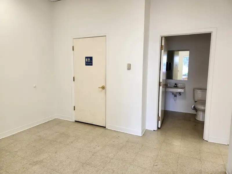 Retail Shop or Office Space for Lease Near North Avenue Wal-mart