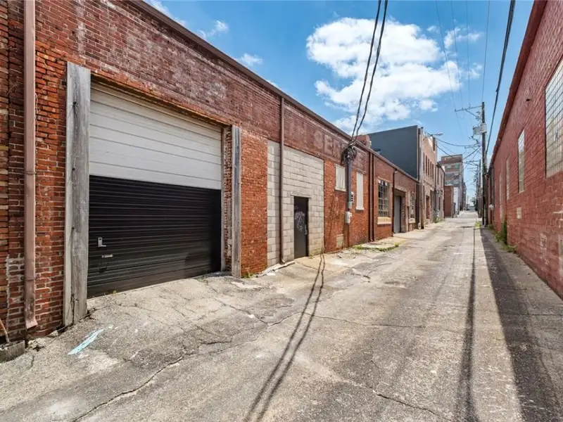 Mixed-use Commercial Property with Retail, Offices, and Apartments in Downtown Joplin