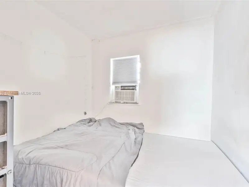 5-unit Multifamily Property in Miami's Opportunity Zone with Development Potential and Upgrades