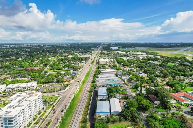 10,000 Sq Ft Warehouse Space for Lease in Pompano Beach, B-4 Commercial Zoning