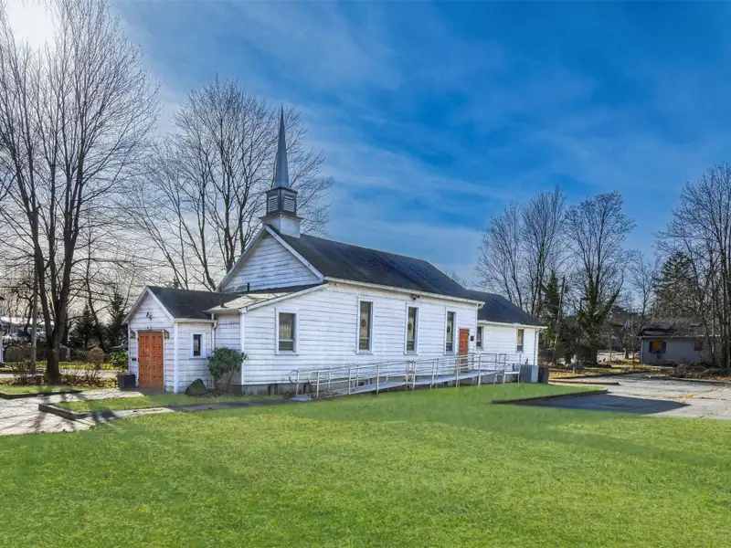 Historic Salem Ame House of Worship for Rent in Roslyn Heights, Nassau County