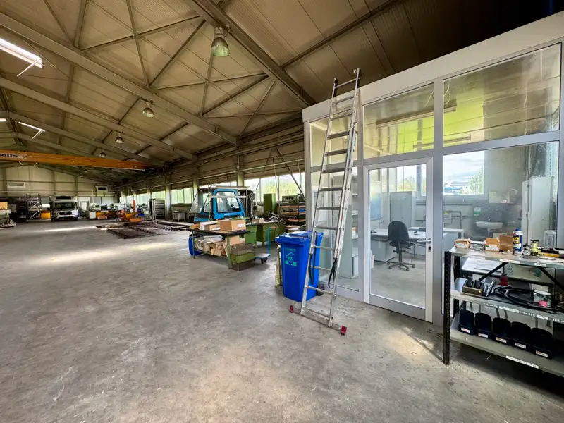Versatile Commercial Property with Hall and Office Space in Luckenwalde's Industrial Estate