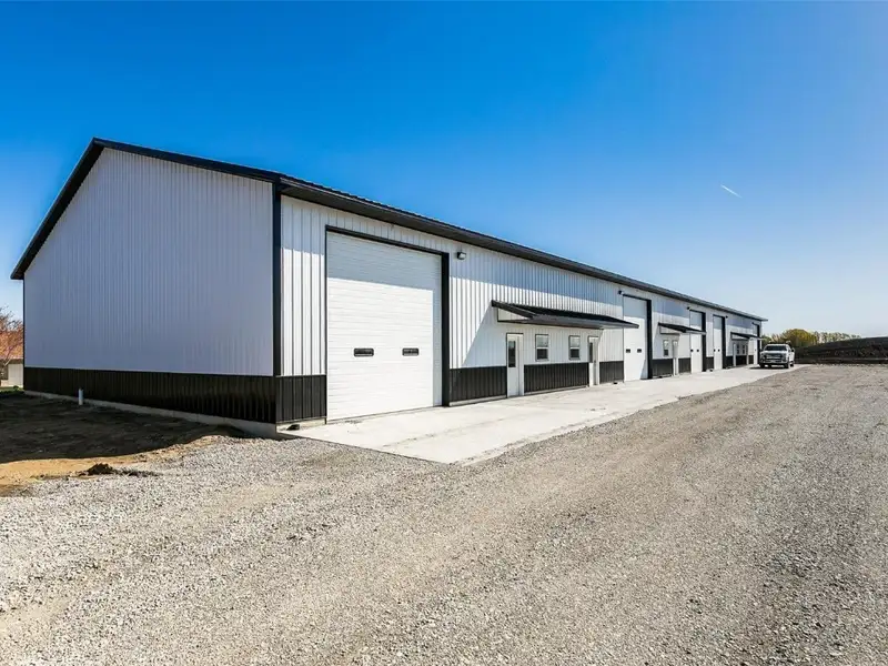Newly Constructed Commercial Shop/warehouse in Convenient Location with Gross Lease Terms