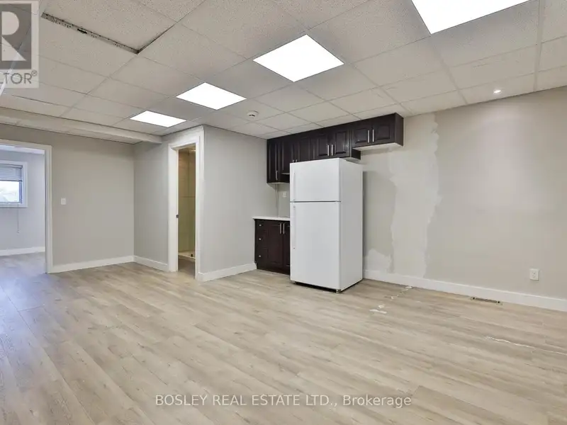 Renovated Office Space in Prime Richmond Hill Location with All Utilities Included