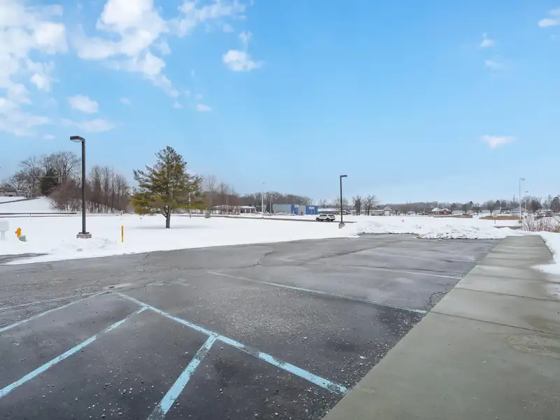 Modern Office Space for Lease in Lakeview District, Battle Creek with High Visibility