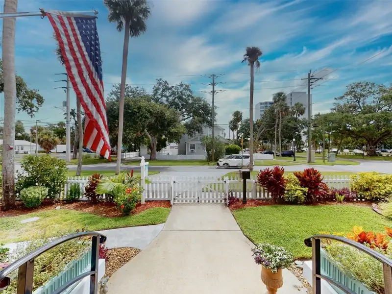 Historic Home and Turnkey Bed & Breakfast in Downtown Daytona Beach