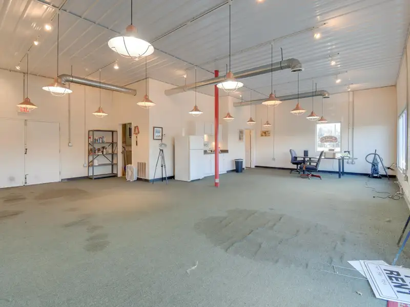 Versatile Commercial Space with Garage Bays and Office in Augusta County