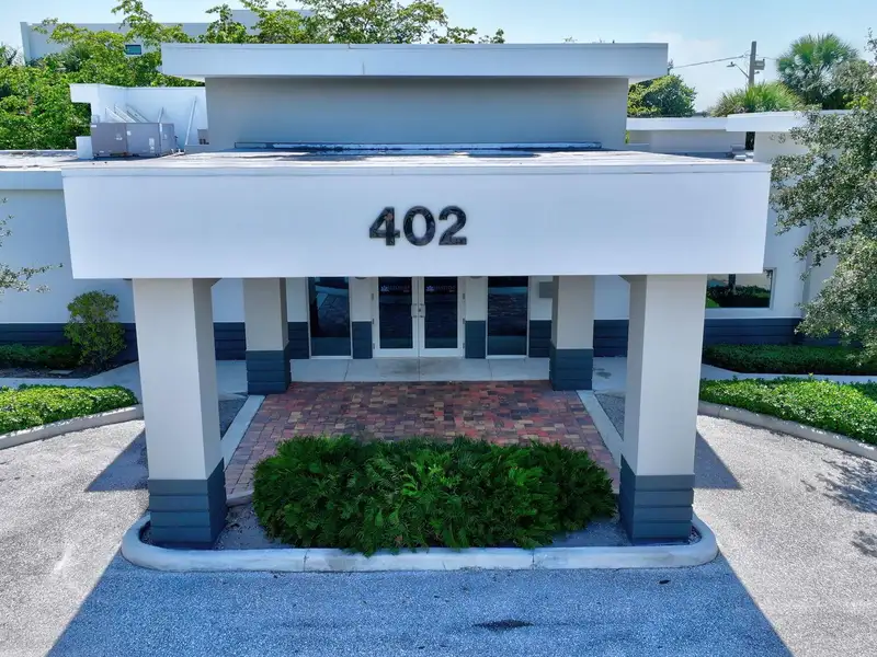 Renovated 5,194 Sf Commercial Building on Federal Highway, Delray Beach