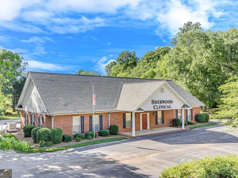Versatile 7,900+ Sq Ft Medical Office Building in Prime Location Near Hospital