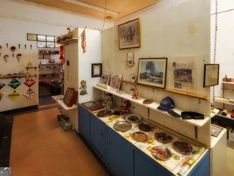 4-acre Commercial Property with Historic Fire Museum on Us Hwy 17, Woodbine