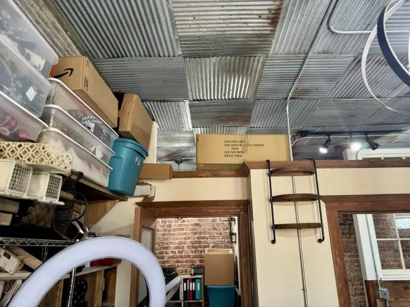 Retail Building for Sale in Downtown Lebanon - Upgraded Space with Office Area