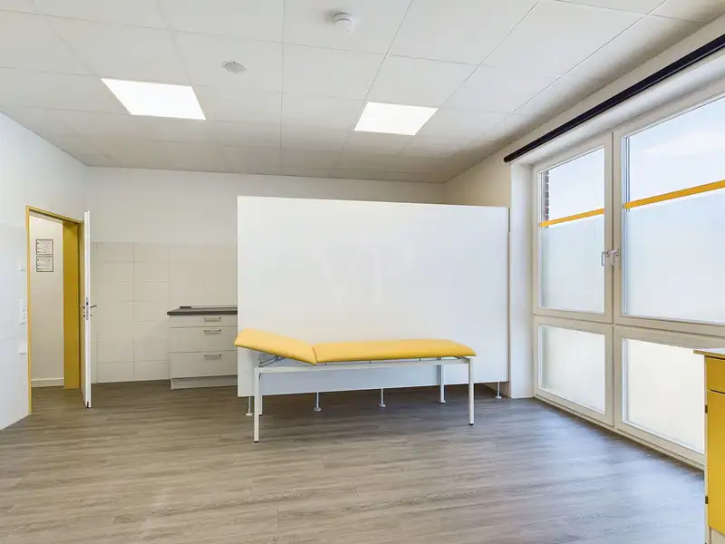 Spacious Medical Practice Space with Private Area in Convenient Location, 253 Sqm