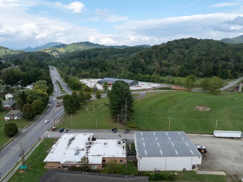Office and Warehouse Facility in Waynesville Business Park with 9,000+ Sq. Ft.