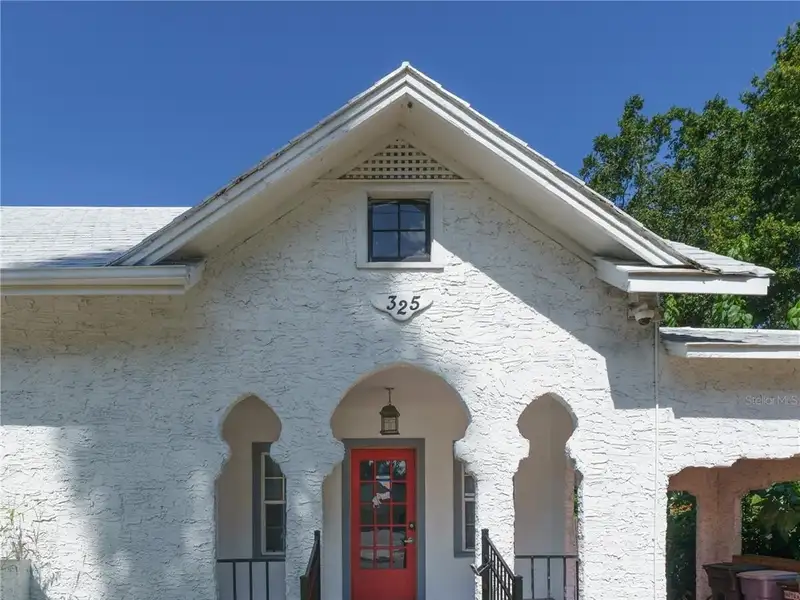Distinctive Commercial Property in Historic Uptown Mount Dora with Flexible Layout