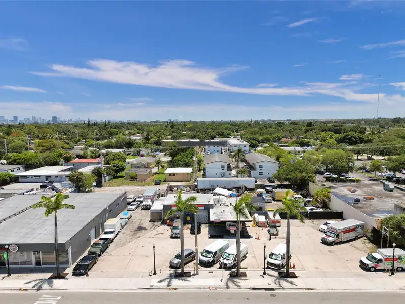 Prime Rc-1 Zoned Multifamily Development Opportunity on Hollywood Blvd