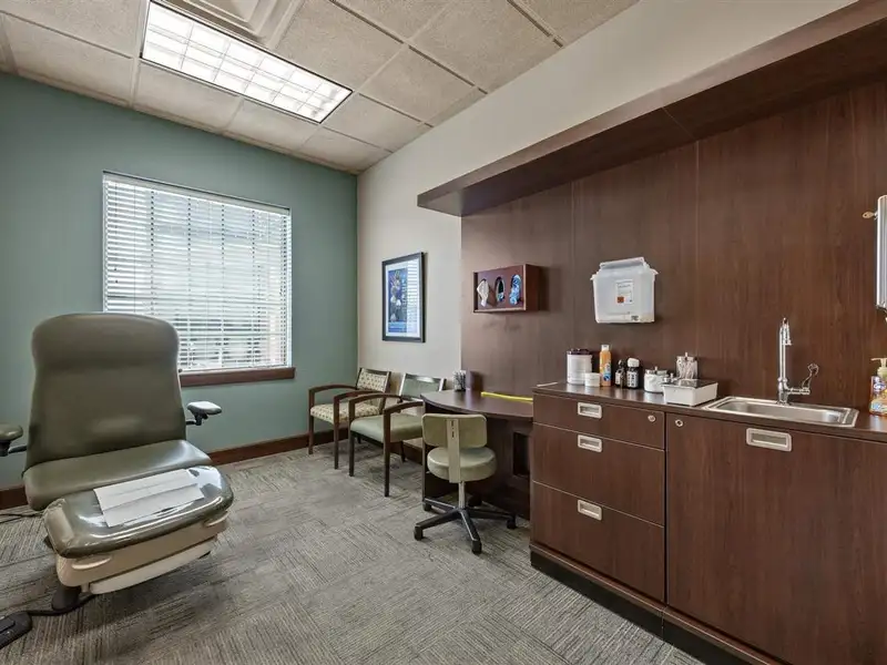 Turnkey 3,073 Sf Medical Office Suite for Lease or Sale in Prime Location