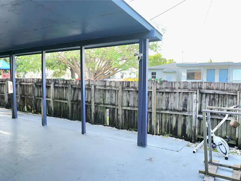 Turnkey Multifamily Investment: 8 Furnished Studios & 2/2 Apartment Near Las Olas