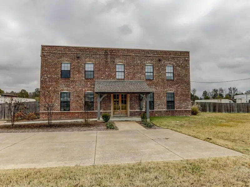 Light Industrial Property for Sale in Marshall County, Tn - 10,000 Sq Ft on 3 Acres