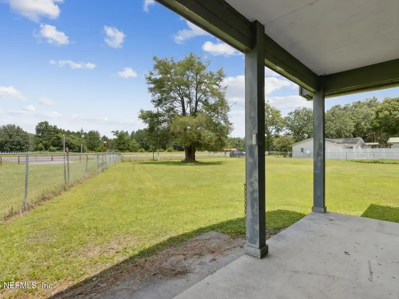5.04-acre Mixed-use Parcel with Home and Shop in Nassau County