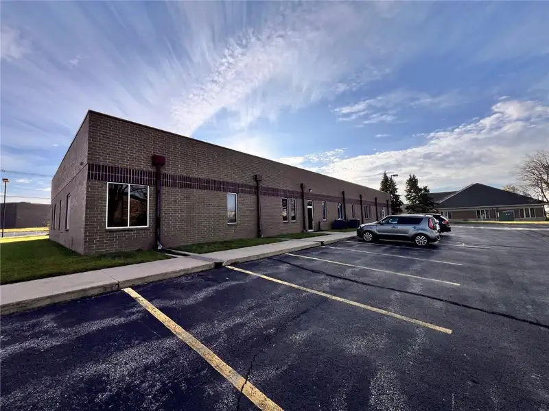 15,740 Sf Office Property with Updated Façade and Roof Near Council St. and Blairs Ferry