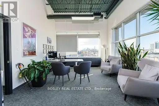 Modern 2nd Floor Corner Office Space in Wicksteed Business Park, Leaside