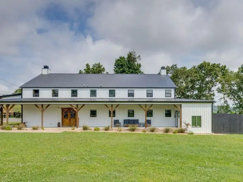Custom Barndominium on 3 Acres with Pool and Income-generating Garage in Tennessee