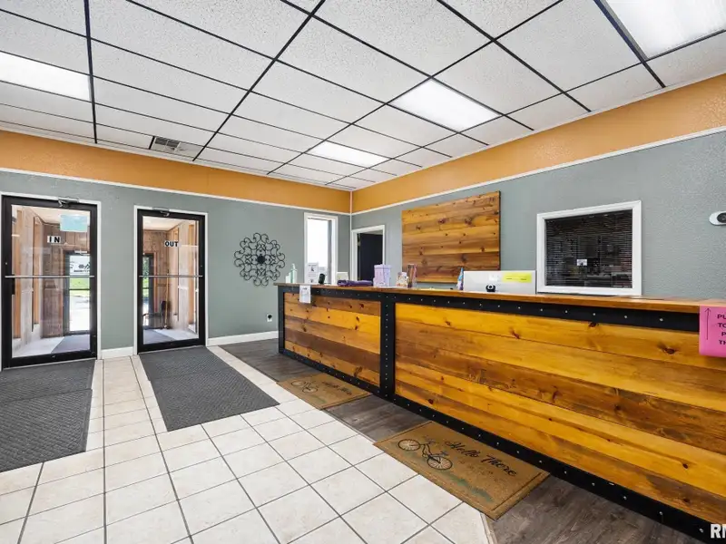 Turnkey Commercial Fitness Facility with Strong Membership Base in Prime Location