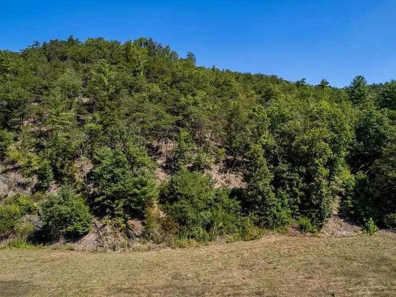 Versatile Commercial Property with Salon, Office Space, and Residential Potential Near Brandywine Lake