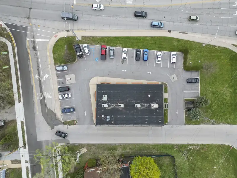 Multi-tenant Retail/office Space for Lease in Highland, in with Flexible Layout Options
