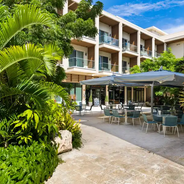 HARBOUR WALK RETAIL - 2 UNITS AVAILABLE