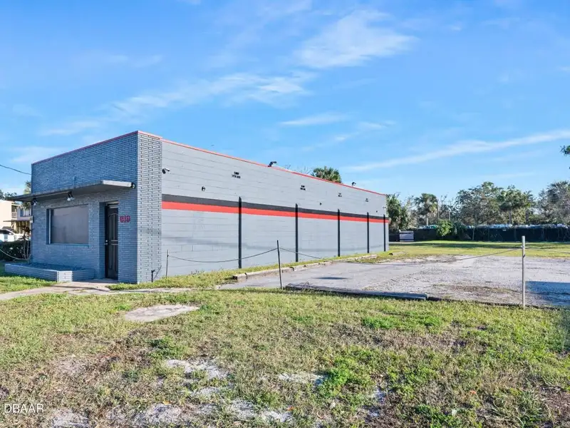 Commercial Property with 90ft Frontage on International Speedway Blvd, Daytona Beach