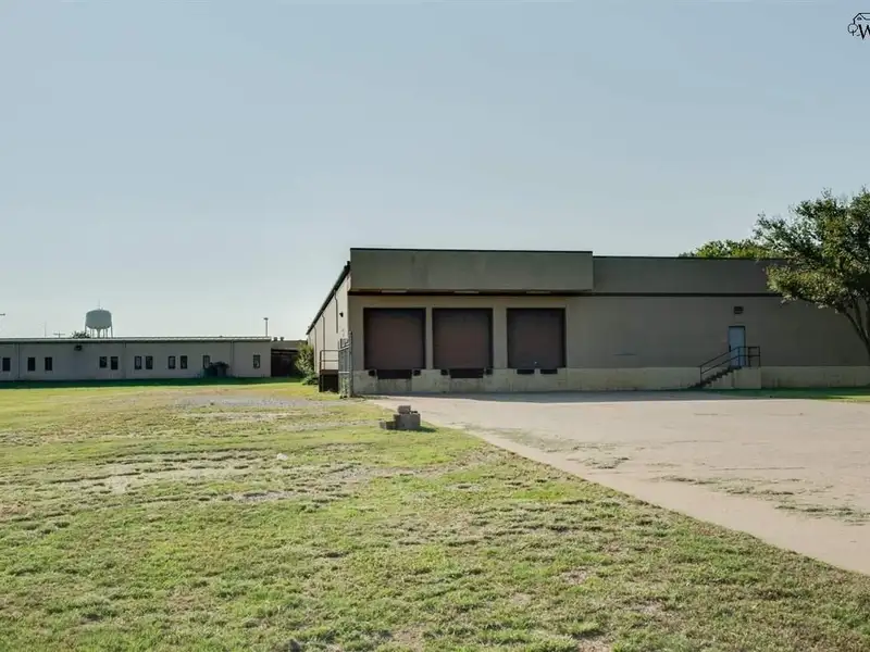 Warehouse and Office Complex in Business Park, 2716 Commerce, Excellent Truck Access