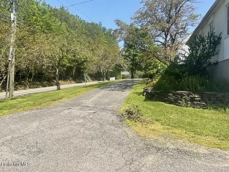 Charming Residential Property in Prime Location – Stone House Properties Listing
