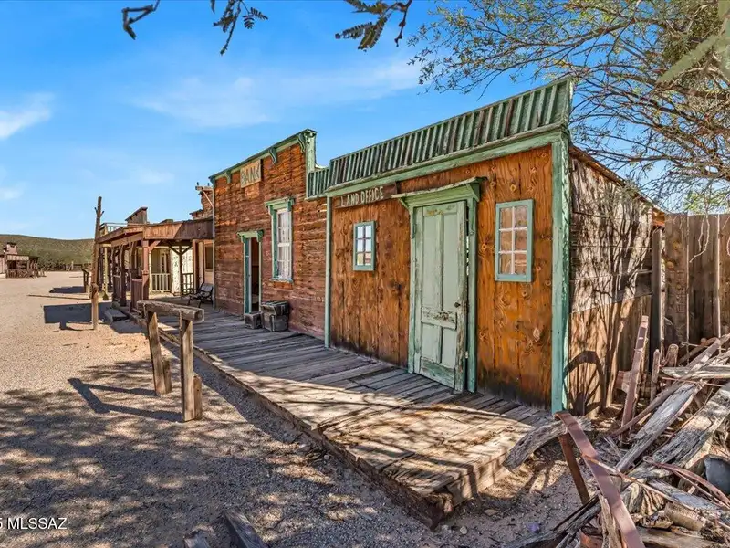 Gammons Gulch: Authentic Old West Movie Set and Museum Experience