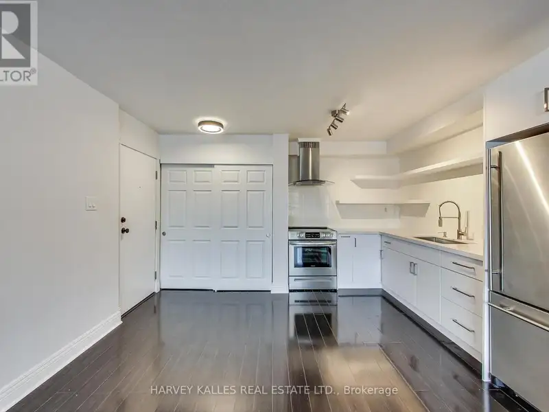 Renovated Commercial Property with Restaurant and Two Apartments in the Junction