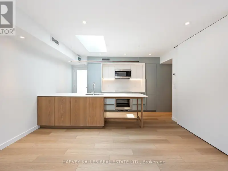 Modern Two Bedroom Suite in Bedford Park with High-end Finishes and Great Amenities