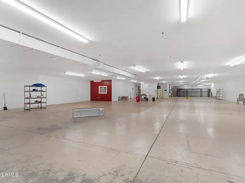 Multi-use Building with Long-term Tenant and Warehouse/office Space in Prime Location