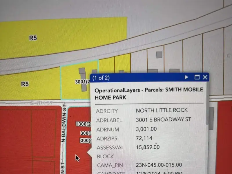 Mobile Home Park with 4 Trailers in North Little Rock, C4 Zoning