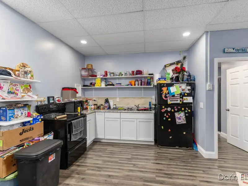 Versatile 15,000+ Sq Ft Mixed-use Building with Apartments and Office Spaces