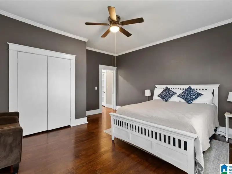 Renovated B-3 Zoned Home in High Traffic Area, Ideal for Air B&b or Event Rentals